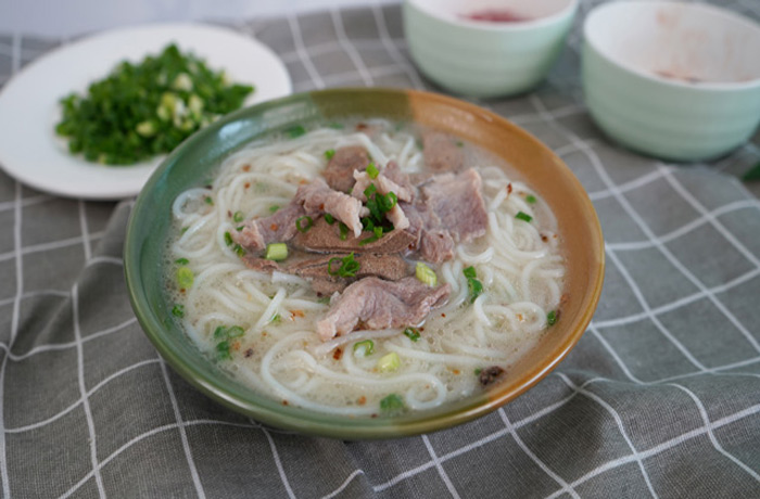 松柏镇原味汤粉王培训